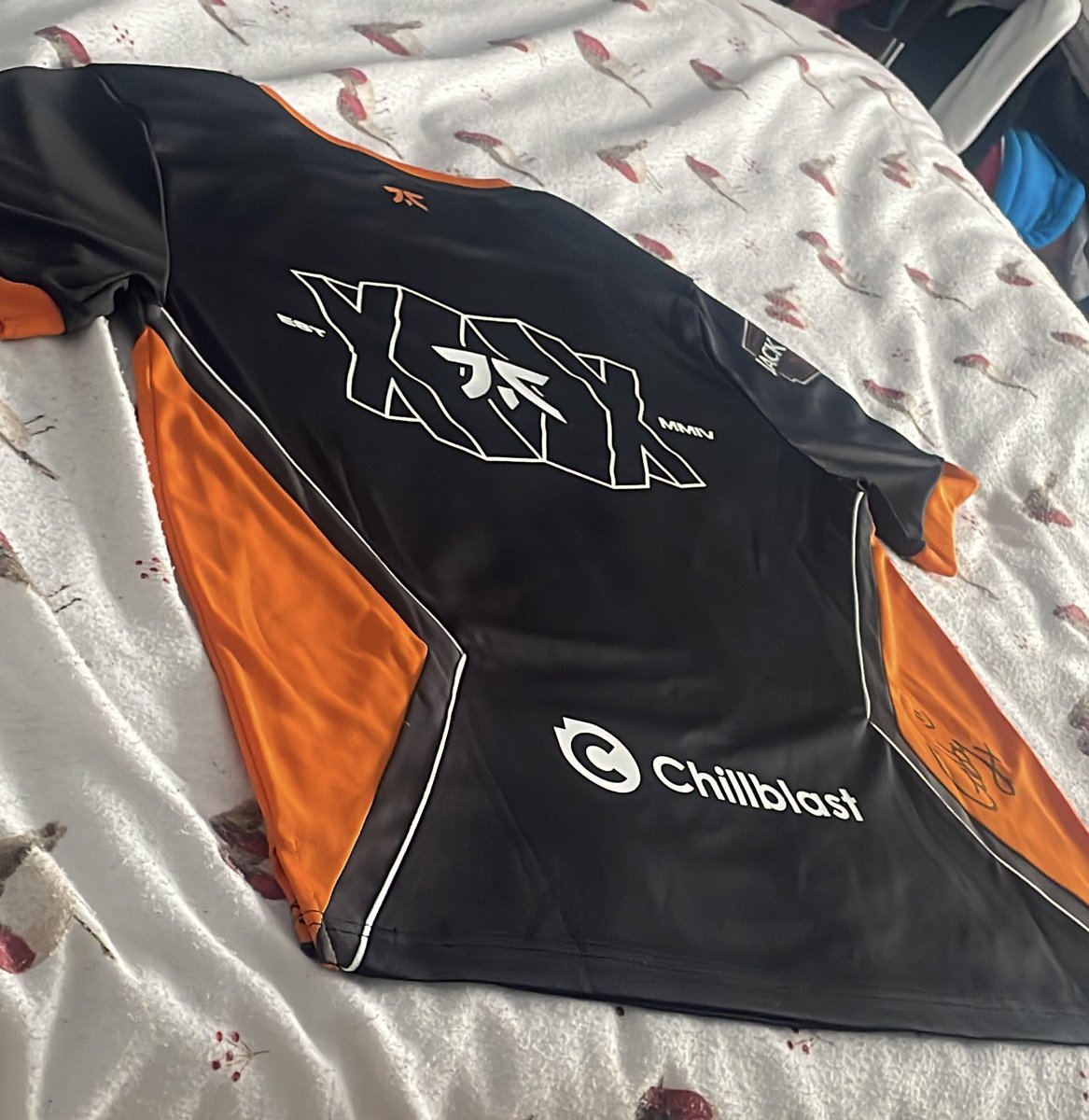 Zardiffy's tweet photo. Thank you @ItGabby_ &amp; @FNATIC for this incredible Jersey this is absolutely amazing I love it! 🥹

(Thank you for all the extra goodies Gabby!) 🫶🏼🫶🏼🫶🏼 https://t.co/bVzsoF3XXG