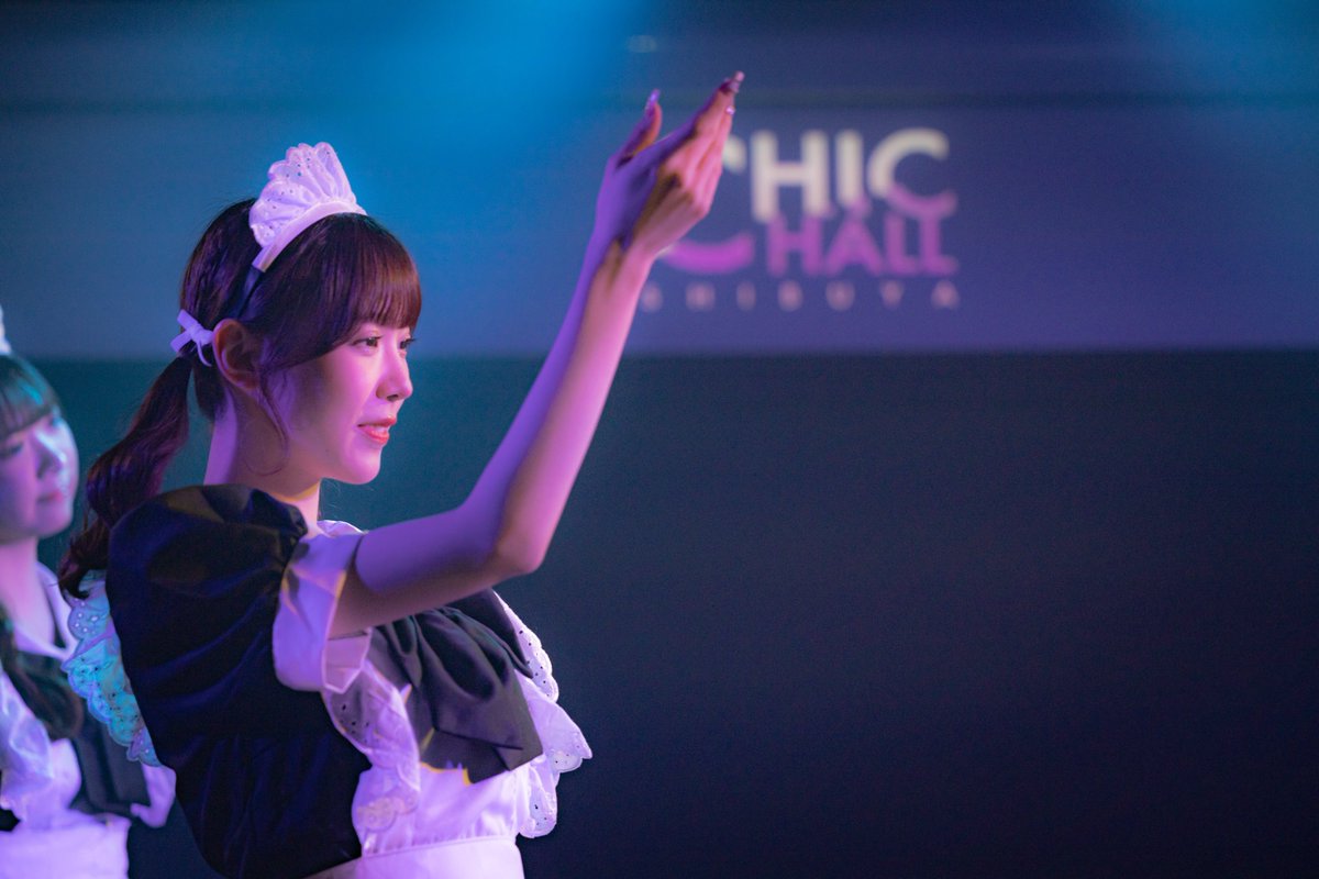 ushilagp03's tweet photo. 2024/3/11 #selfish 単独公演"#selFree"2部(メイドさん衣装)
佐々木七海
1枚目とか3枚目みたいな造形美に目を奪われがちなんだけど、2枚目とか4枚目を見ると、ステージで歌う喜びを持ってる人だなー、と思う。 https://t.co/0vDtOkWE4g