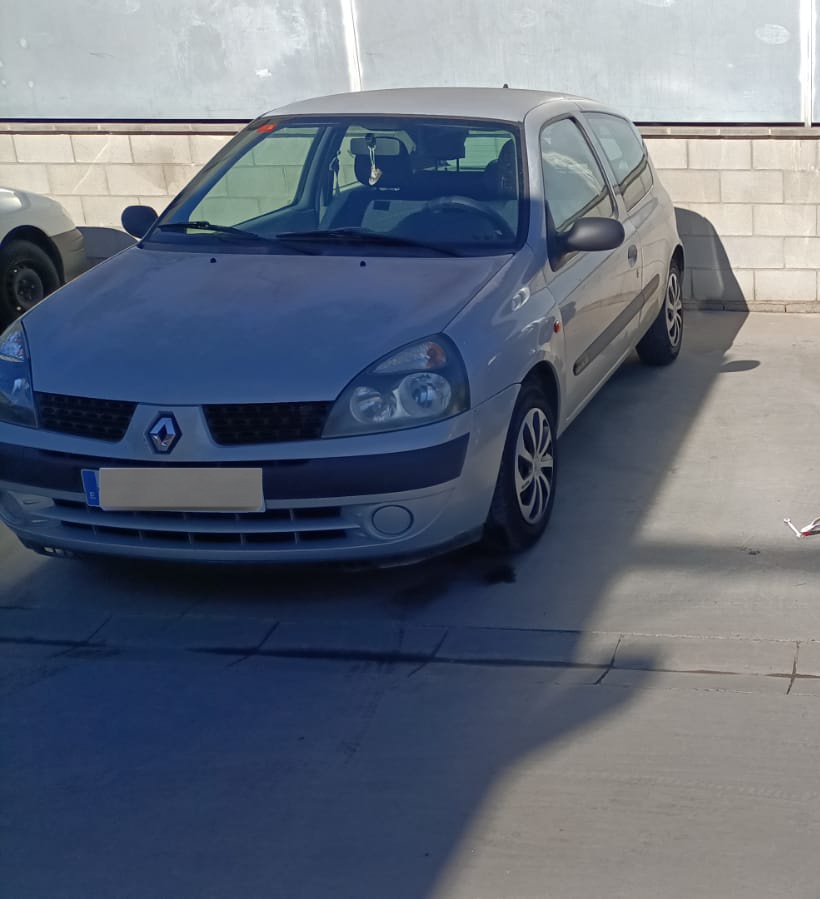 pirruragonzaiez's tweet photo. no se puede describir con palabras los sentimientos que un hombre puede llegar a tener con una hojalata de 4 ruedas y +20 años de antiguedad, los masones quieren privarnos de esto

gracias por ser mi coche. https://t.co/qbQQqF5th0