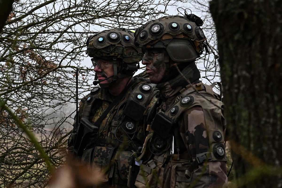 armeedeTerre's tweet image. ⏮️ Retour sur la #PrépaOps outre-Rhin du @3eHussards, en mode sous-groupement tactique interarmes avec le @1er_ri et le Jägerbattalion 292 🇩🇪

En ligne de mire 🎯 l'exercice multinational Grand Quadriga. 
@DFBrigade #StrongerTogether #Interalliés