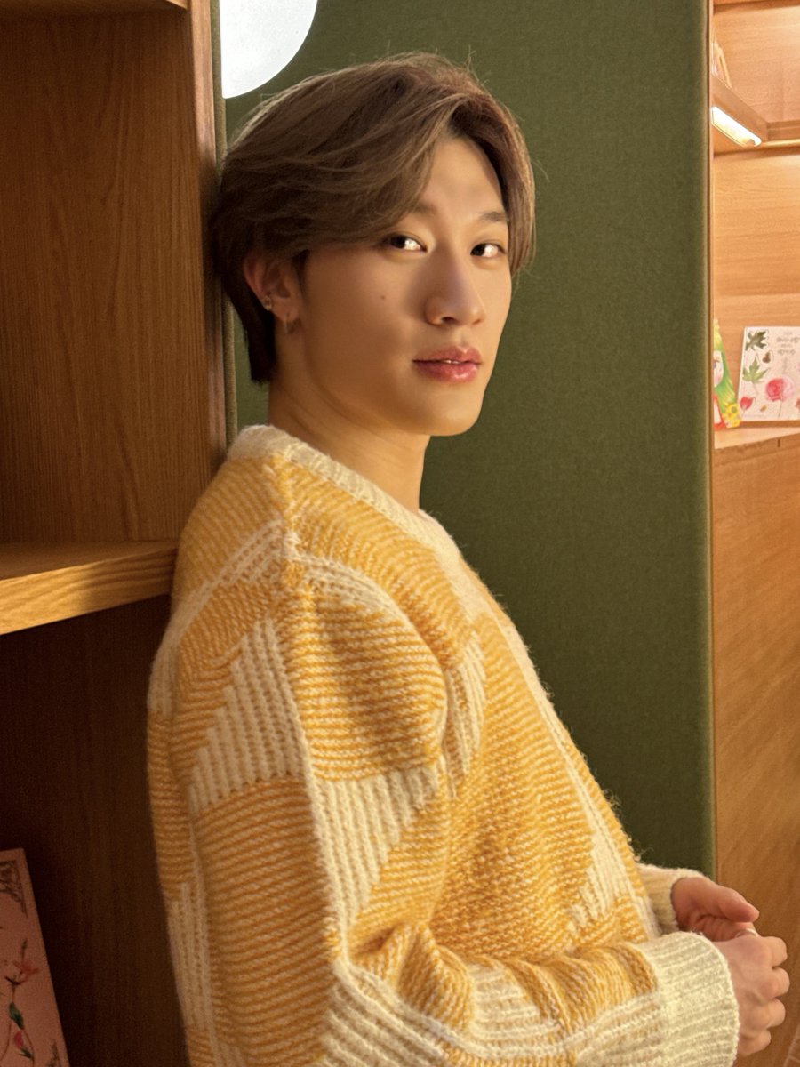 _YEDAM_OFFICIAL's tweet photo. [📸]

#비긴어게인 비긴새내기 방예담입니다 🐣💛

#방예담 #BANGYEDAM
#JTBC #BeginAgain https://t.co/4dHAQ65heo