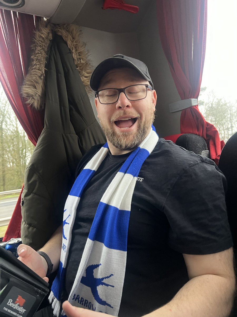 sjwright12's tweet photo. @BarrowAFC The mayor 🤣💃🏼 https://t.co/OayHm3Dj3d