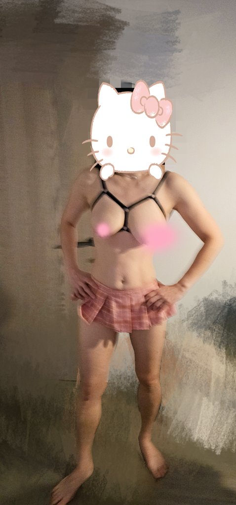 練舞中😄😄
練好來放...fansone?(誤）

錄影的說：都沒看到舞步只看到晃...😳 https://t.co/yVQId1W2w1