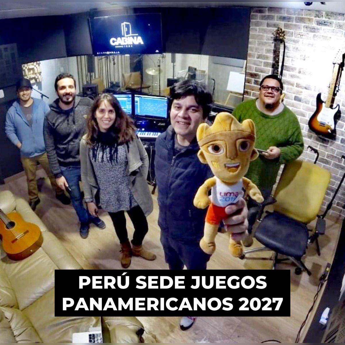 luchoquequezana's tweet photo. ¡Los juegos vuelven! Lima sede de los Juegos panamericanos 2027. ¡Ganamos todos! 

Foto: Cuando componíamos para los Panamericanos 2019 en Cabina Libre https://t.co/CiHwNSERKn