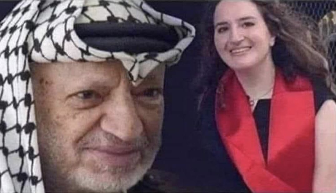 Milyarder Zahwa Arafat, Yaser Arafat'ın kızı ve tek varisidir.  Henüz 25 yaşında ve 8 milyar dolar olduğu tahmin edilen bir serveti var.  Babasının #pilistin halkından çaldığı serveti miras aldığı için o, bu gezegendeki en zengin genç kızlardan biri.
