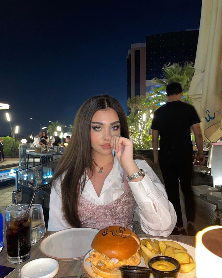 Sissybreak97461's tweet photo. Back at exposing my pets irls take a look at this absolute whore she loves getting fucked in the back of the kitchen to get some free special sauce dm for more
#irl #irls #cocktribute #cumtribute  #horny #slut #teen #milf #cuckold #nsfw #wankbattle #wankchat #goon #sissy #cuck https://t.co/gSq59ieZCB