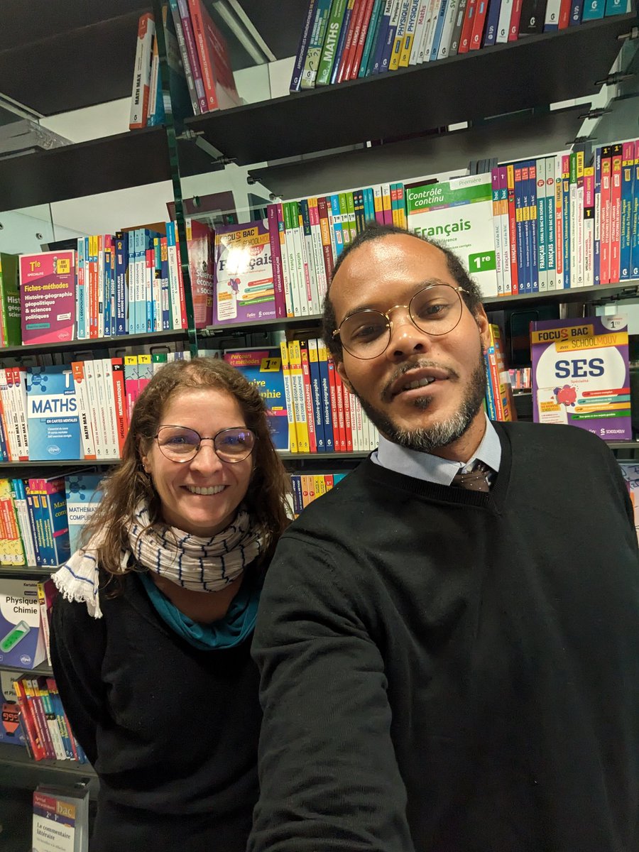PatriceSolbiac's tweet photo. En visite avec @IsabelleDemonte chez notre partenaire @reseau_canope dans un lieu inspirant : La librairie Canopé de la rue du Four. Réflexions en cours sur les évolutions du @CdpMayotte.

Bientôt de nouvelles ressources pour accompagner la FC des personnels de l'@ac_mayotte 📚👀 https://t.co/7QZtbcwEgc