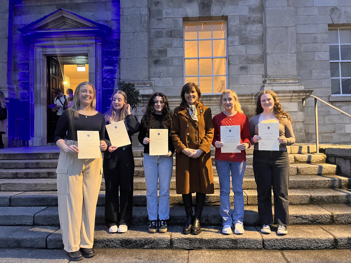 Congratulations to our five Trinity entrance scholars, Aoife Gleeson, Hannah O’Connor , Rebecca Kehoe Fitzpatrick, Sophie O’Brien and Roisin Smyth who were celebrated at an event yesterday in Trinity College. That school so proud of these students!