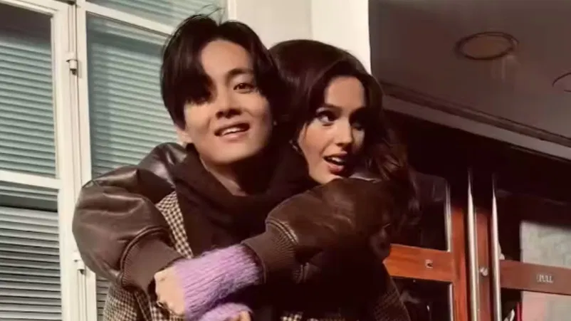 News9Tweets's tweet photo. Meet Ruby Sear, the artist who will feature with BTS's V in his upcoming single FRI(END)S

DETAILS: https://t.co/sfCXgyerWp

#RubySear #BTS #FRI_END_S_FlashVideo https://t.co/d1DfuG5eP5