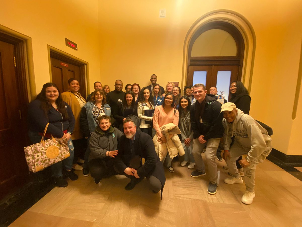 Happy to be with <a href="/UFT/">UFT</a> for their Advocacy Day in Albany. I remain committed &amp; united with our teachers to fight for the resources they need 📚🍏

Our educators go above and beyond dedicating themselves to teaching and inspiring our youth every day.