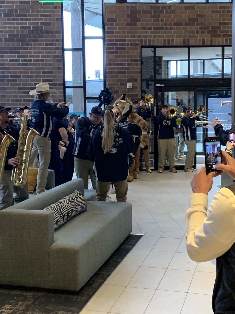 Casey Fox (@caseyefox) on Twitter photo Starting off Semifinal Tuesday with the Spirit of the West #GoCatsGo <a href="/MSUBobcats/">Montana State Bobcats</a> <a href="/MSUBobcatsWBB/">Montana State WBB</a> <a href="/MSUBobcatsMBB/">Montana State Men’s Basketball</a> Starting off Semifinal Tuesday with the Spirit of the West #GoCatsGo <a href="/MSUBobcats/">Montana State Bobcats</a> <a href="/MSUBobcatsWBB/">Montana State WBB</a> <a href="/MSUBobcatsMBB/">Montana State Men’s Basketball</a>