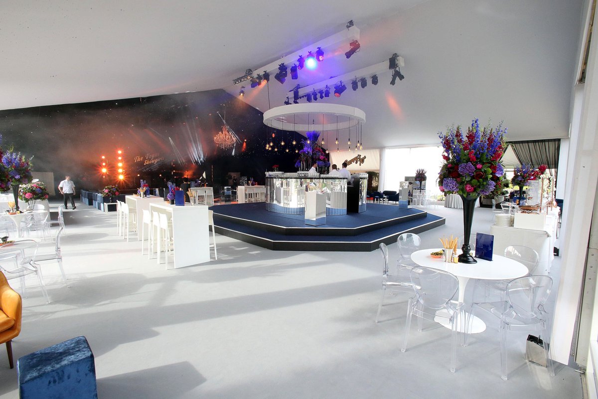 berrymarquees's tweet photo. Step into the spotlight where magic meets memories. Join us for an unforgettable night of celebration! https://t.co/BTpXvqm4ZP