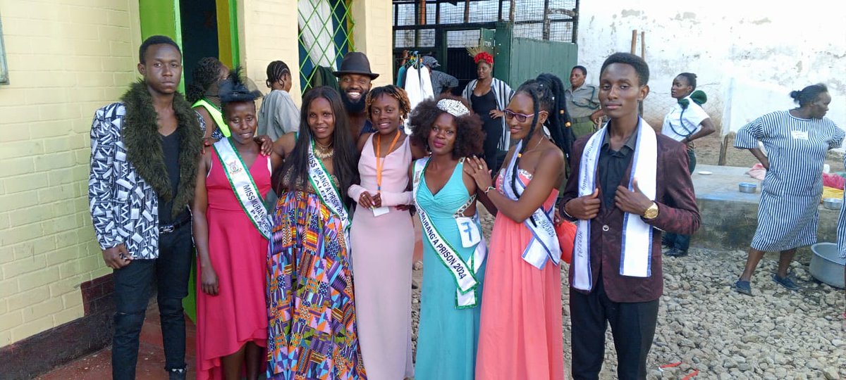 pohatv_'s tweet photo. Thank you #Murangaprisonsalonandchapati #MissMurangaPrison #SimamanaMtoto20thedition
Airbnb Jacque Maribe #WhatsApp Scripted Somalis Amerix KCSE #LGBTQ Al-Shabaab Citizen TV #SingleKiasi president ruto atbbsmall Haitians The US Boeing Joho Mason Mount Andrew Tate #Tanzania Sonko https://t.co/KyXLnKAqkK