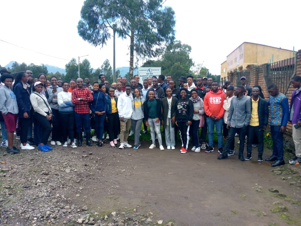 AGRIRESEARCHLtd's tweet photo. #today, we had a pleasure to host Year 2 #AgMechanization students from @UR_CAVM.Nyagatare. They Learned about #RegenerativeAg & #BiocircularEconomy with the eager to bring market-oriented green solutions from their knowledge. https://t.co/pTRFWW2339