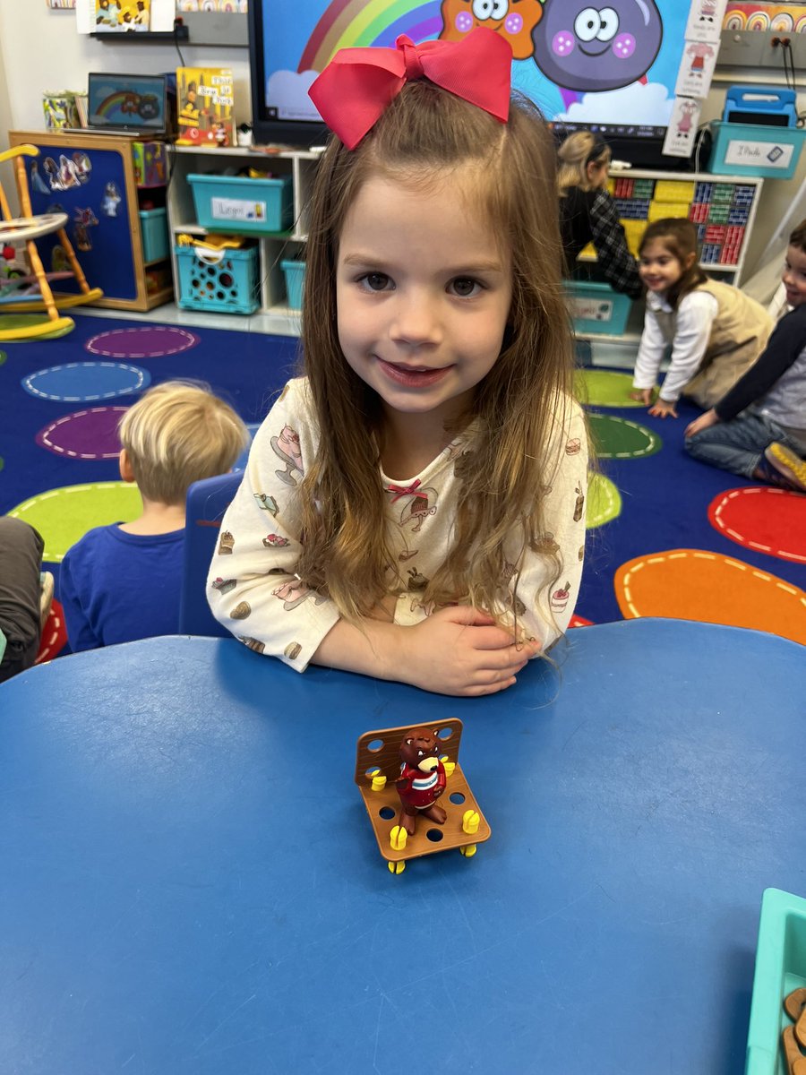slevin_prek's tweet photo. Today the AM Class helped baby bear by retelling the story and built him a new chair, bed, and of course, more porridge! #fhleads #buildingstudy https://t.co/ma9H3WgtWQ