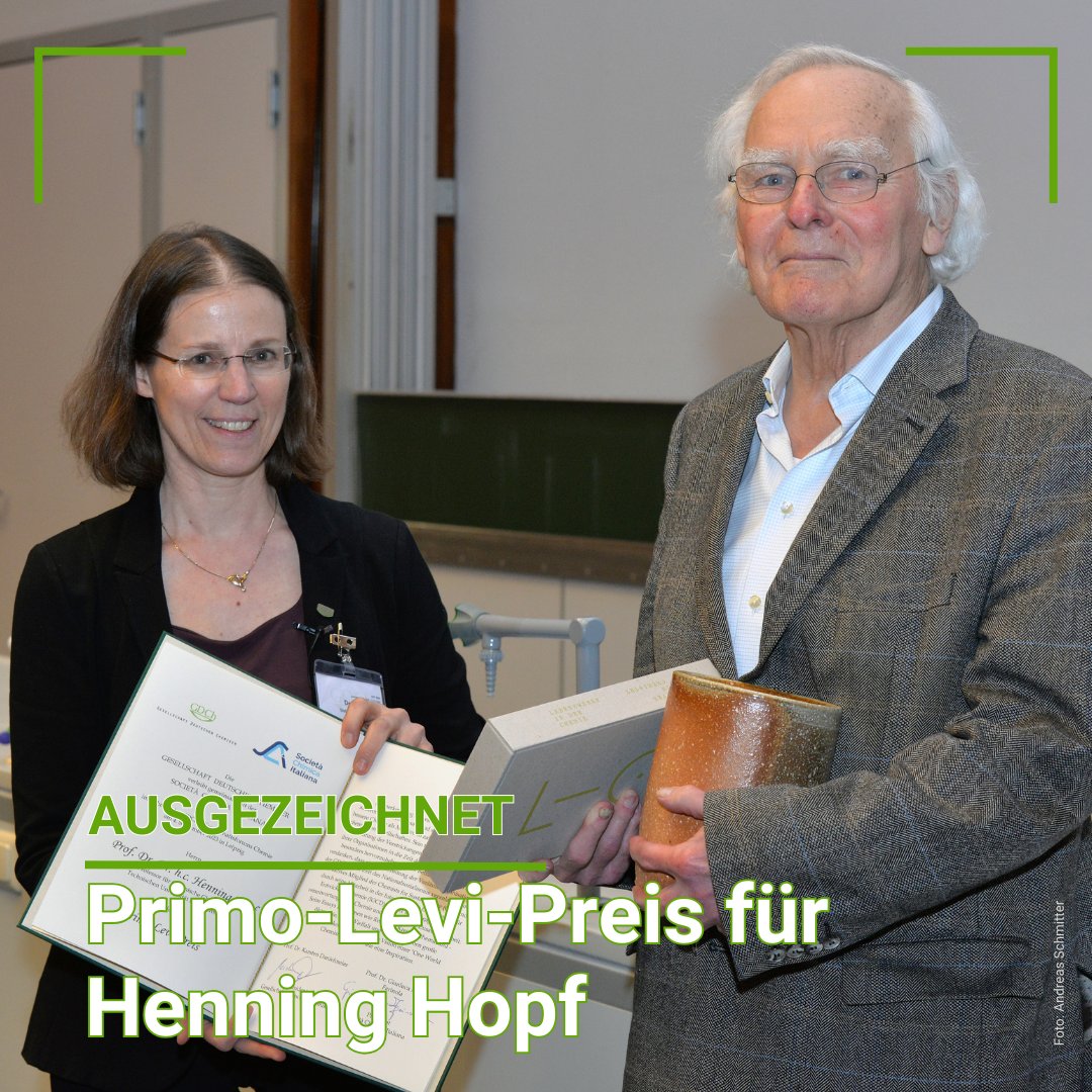 💐 Wir gratulieren: Gestern Abend überreichte GDCh-Präsidentin Stefanie Dehnen Henning Hopf im Rahmen der Chemiedozententagung den Primo-Levi-Preis, für seinen unermüdlichen Einsatz für eine verantwortungsvolle Chemie. @DehnenStefanie