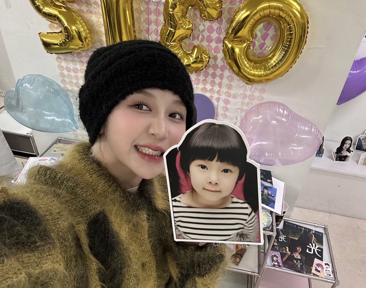 official_kep1er's tweet photo. 행복한 20살 생일🥰❤❤❤
정말 많이 축하해 주셔서 감사합니다ㅠㅠ
많은 사랑을 받아서 마음이 가득하고 너어어무 행복해요🥺

올해도 멤버들이랑 케플리안이랑 함께 좋은 추억 많이 남겨야징!!!!
사랑해요!!!! 다들!!!!!!

#히카루 #HIKARU 
#Kep1er #케플러 https://t.co/boZG7MaJVV
