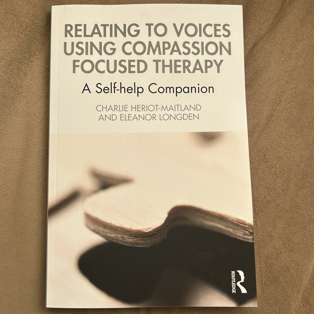 This wonderful book on voices reviews evidence of how the content and emotional tone of voices correlates with social beliefs: if voices are framed as a ‘symptom’ of a disorder, the experience is far more negative. What if psychiatry is harming patients with its messaging? @DrCHM