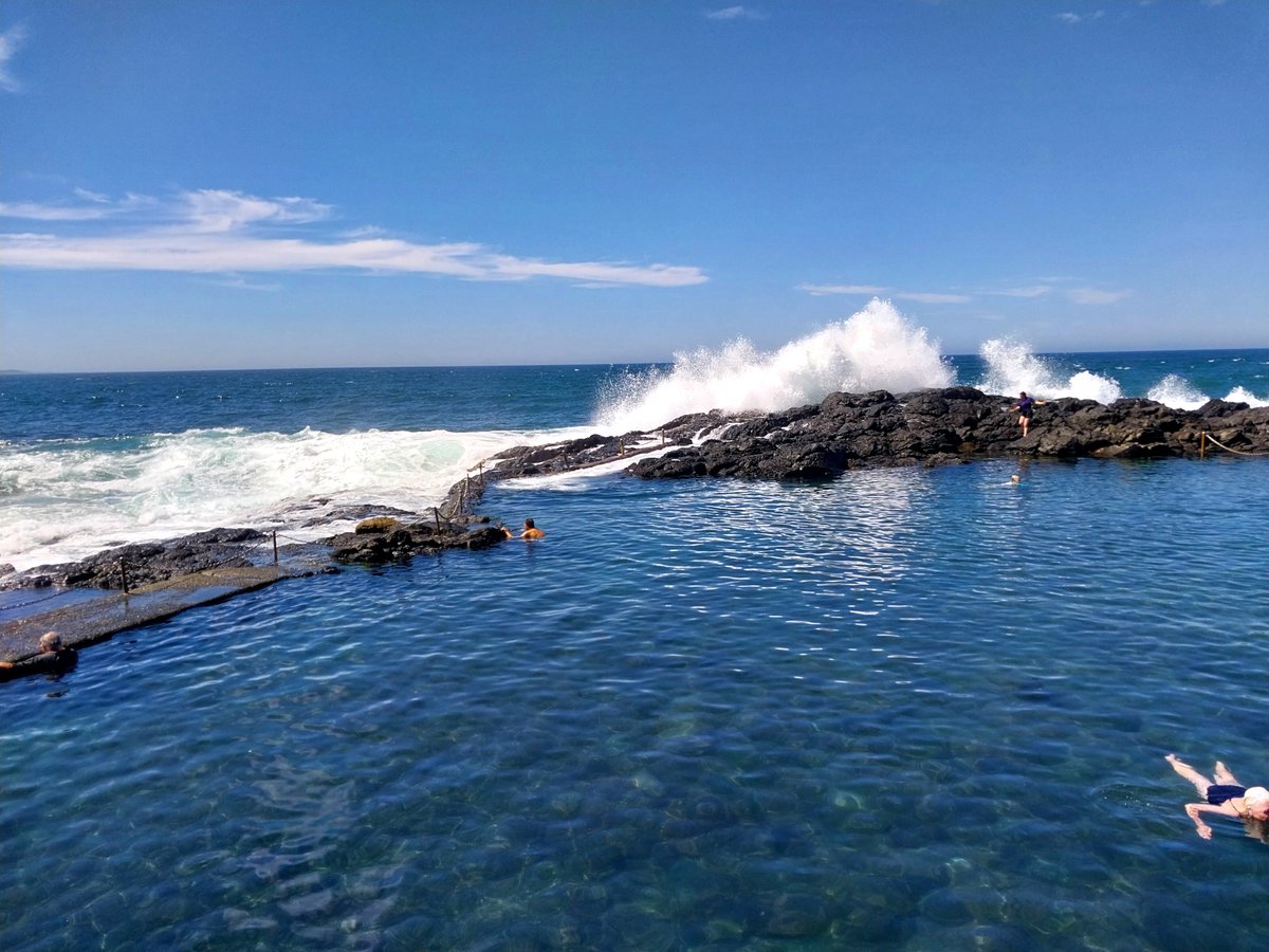 DeelightEmma's tweet photo. First time swimming at the Kiama Rock Pool. It was so incredible. The waves kept crashing over the rocks into the pool.
There are fish, octopus and sea snails that live in there but we only saw some sea snails on the rocks.
#oceanpool #ocean #swim #pool https://t.co/4JZkwc93I9