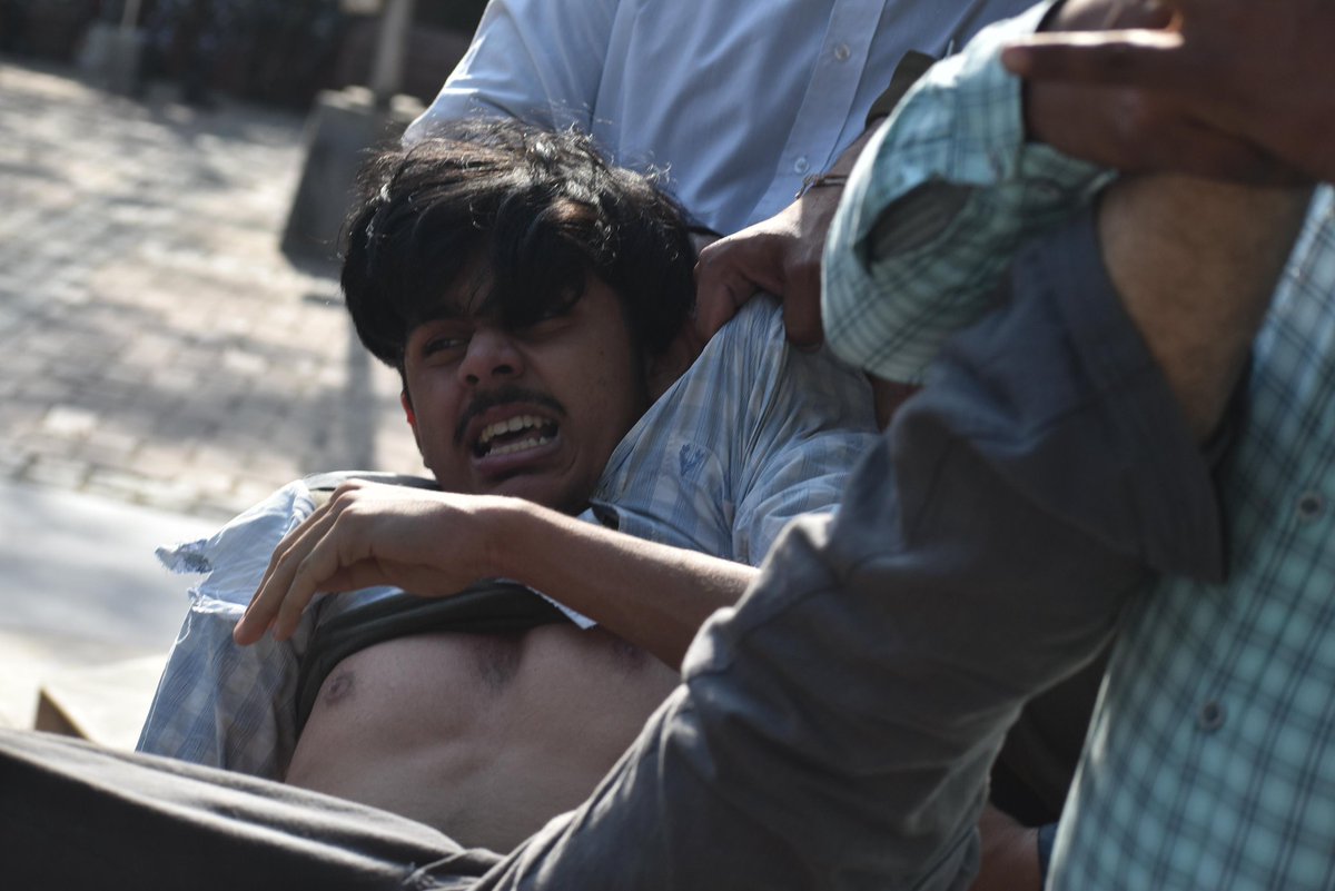 Fraternity_DU's tweet photo. Delhi Police goons brutally detained Muslim students of Delhi University who were peacefully protesting against the implementation of CAA.
Spread the word!
#RepealCAA #RevokeNRC #DelhiPolice #Dune2 https://t.co/V4uJpCN8sj
