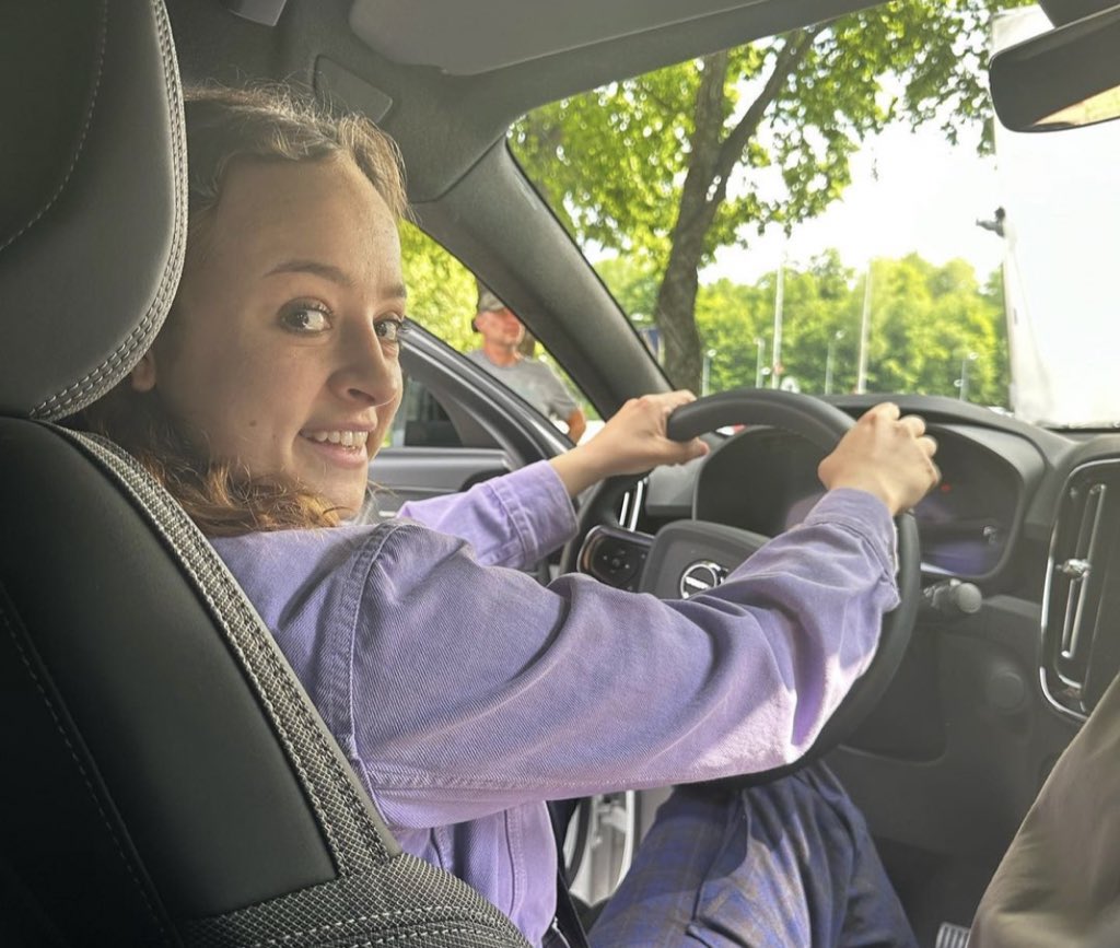 anet🫧🎓 tweet media