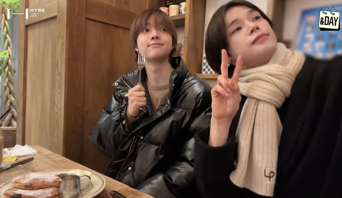 ZelforKei's tweet photo. K, please post these selcas 😭🙏
@andTEAM_members #andTEAM_K https://t.co/LEurxs3CGG