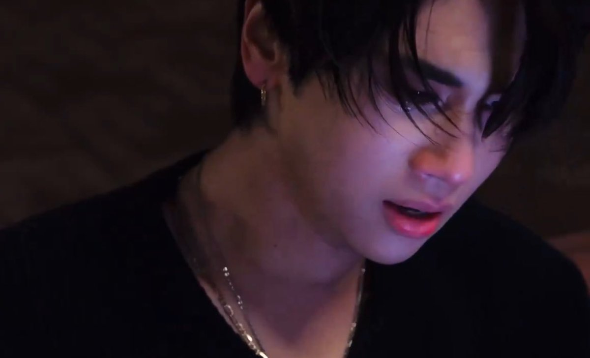 spiceydunkk's tweet photo. 😿😿😿 #ภาพสุดท้ายจุงดังMV https://t.co/soIGLprDlD