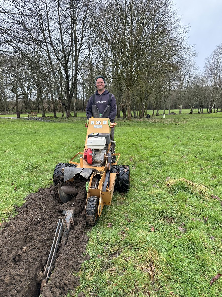 With the continued wet weather, we have got <a href="/JaseBuckmaster/">Jason Buckmaster</a> back to install a few more drains. We’ll keep making improvements for our golfers! 🏌🏾 👌🏻