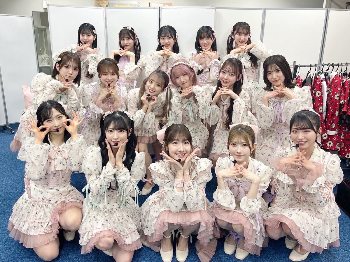 yuiyui_maromaro's tweet photo. #うたコン　🐙
"東京ブギウギ"
 "買い物ブギー"
"カラコンウインク"
ありがとうございましたー！！☺️
サラッと選んだエプロンが
すごく映えてて可愛かったぁ🛍️💐💚
楽しかったー！
ありがとうございました！
#AKB48 https://t.co/OqgJA5iY8m