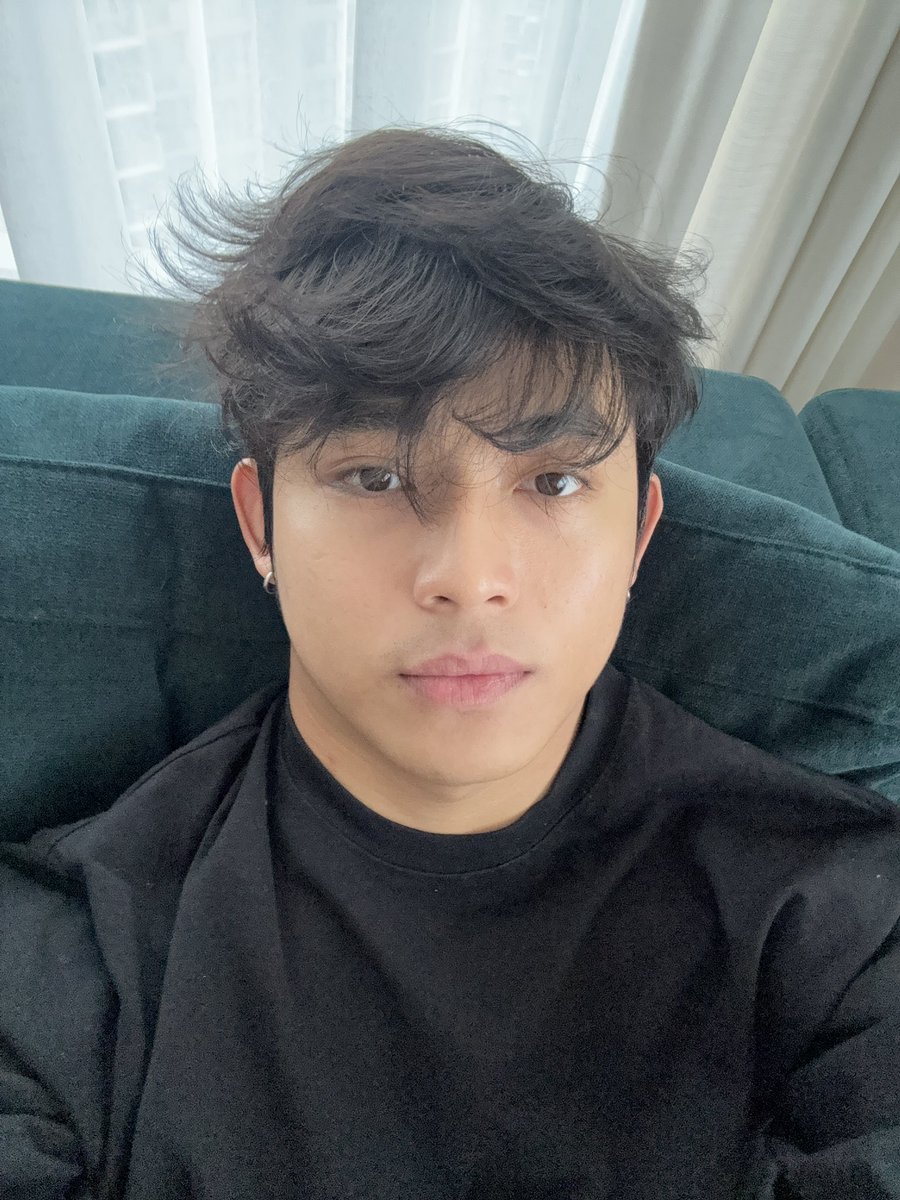 syame31's tweet photo. Since dah start puasa, dah sampai masa untuk work on that healthy skin for Raya supaya kulit glowing dan makeup nampak cantik ✨

Ramai tak tahu step pertama yang penting dalam skincare ialah cuci muka dengan betul selama 60 saat. Do you? Let me explain why it's important. https://t.co/yejjBq8Xi5