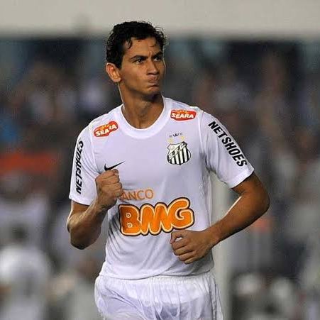 oficialmanualjr's tweet photo. Fiz essa enquete ontem no story e resolvi trazer para o feed: 

No auge, quem foi melhor? https://t.co/Vo7tr95WgP