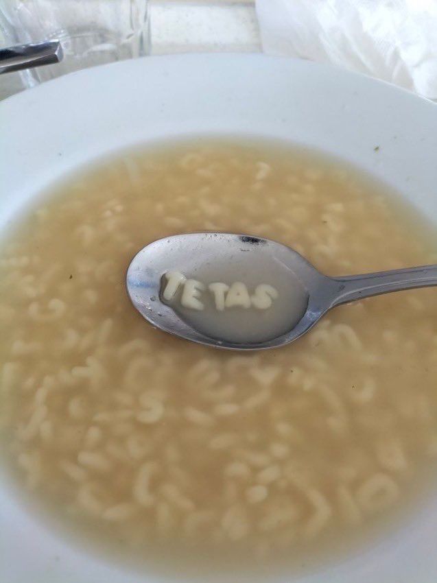 Memakker's tweet photo. La única vez que voy a comerme unas tetas https://t.co/k7NGjZ70Gu