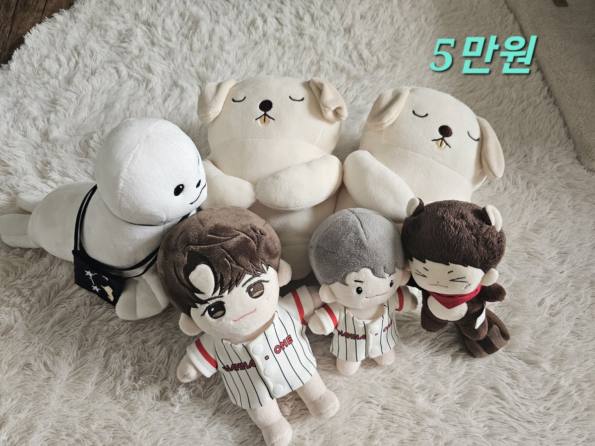 KIRAAAAA90's tweet photo. 📍WTS 양도합니다.
강다니엘 응원봉 #다니티
워너원 인형 #워너블

#워너원 #WannaOne 
#옹성우 #OngSeungWu #김재환 #kimjaehwan  #강다니엘 #KANGDANIEL #황민현 #HWANGMINHYUN #HASUNGWOON
윤지성 하성운 황민현 옹성우 김재환 강다니엘 박지훈 박우진 배진영 이대휘 라이관린 https://t.co/LWe341hbek