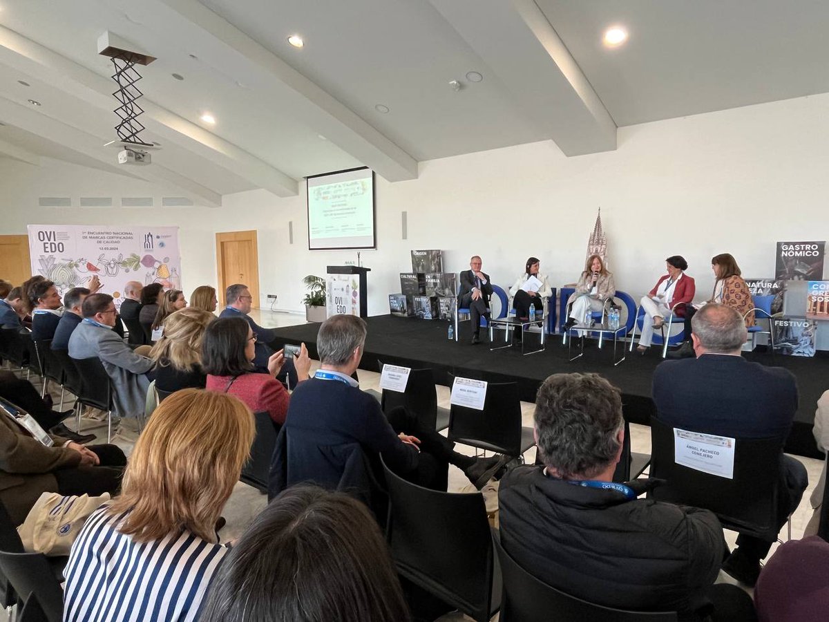 Begoña López: "Debemos crecer de manera sostenible y con la mayor calidad. Ahí es donde se crea el valor añadido. Las marcas de calidad tienen que servir para generar riqueza a quienes estén dentro".
#DOP #IGP #MarcasCertificadas