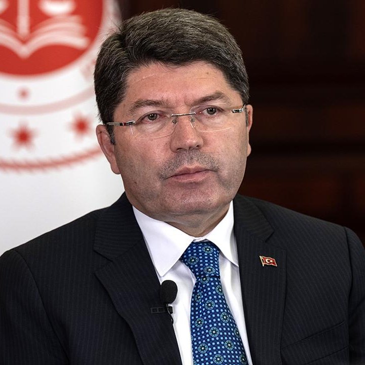 bpthaber's tweet photo. Adalet Bakanı Yılmaz Tunç: "Görüntüler hakkında İstanbul Cumhuriyet Başsavcılığı soruşturma başlattı, titizlikle takip ediyoruz." https://t.co/XYQPqsCLjG