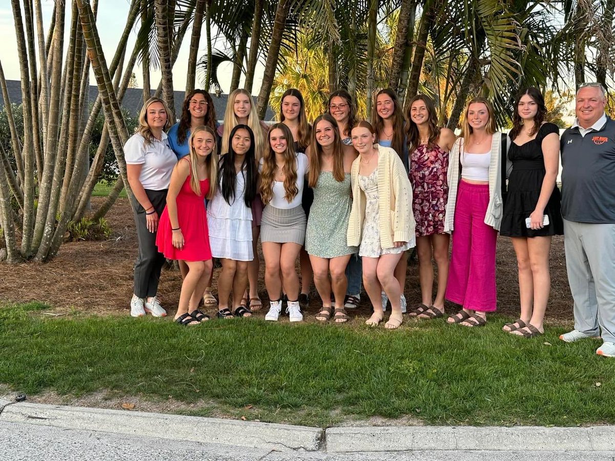 Thank you 2023-2024 Lady Mantas!!!#TogetherAsOne

@AbbyMatheny_ <a href="/leubin_s/">Shania Leubin</a> @rgliss33