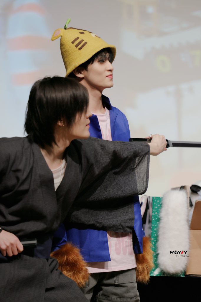 240311 apple music fansign 😊
#MARK #마크 #NCT127 #NCT