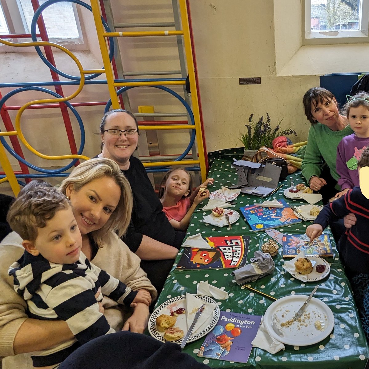 Our #WorldBookDay2024 in numbers:
Scones baked = 200
Books re-homed = 130+
Parents/carers visiting the 'Bookworm Café' = 31
Cost to families = £0
Plastic costumes sent to landfill = 0
Stress levels of adults = 0% (we hope!)
Pupils engaging with reading = 100%
🏆📚😄