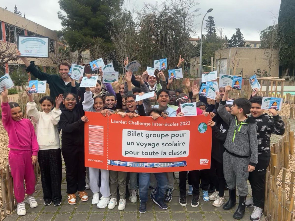 @TERSUD_SNCF  poursuit la remise des récompenses du challenge expérimental Inter-Écoles ! 

🚊: initier les élèves au train, un mode vertueux et éco-responsable et faire gagner  5⃣ voyages scolaires

Bravo aux élèves école Longepierre de Toulon qui iront à <a href="/Mucem/">Mucem</a> Marseille en🚊