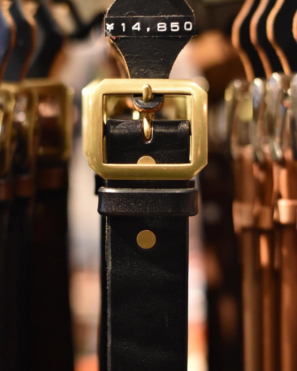 SMACLO's tweet image. ご好評頂いております フェローズのベルトが再入荷し全カラー全サイズ揃いました。しかも今回はサイズ40インチまで揃っております👍🏻#pherrows #smaclo #ベルト
