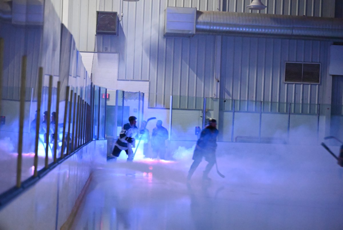 RCSD's tweet photo. Our own Richland Blueliners hit the ice honoring the memory of our fallen deputy Jake Salrin. They played a special game and Salrin's family accepted an honorary jersey! Even part of our OPL crew came out! It was a powerful tribute to their colleague's legacy. #TeamRCSD https://t.co/bc582l6Bbx