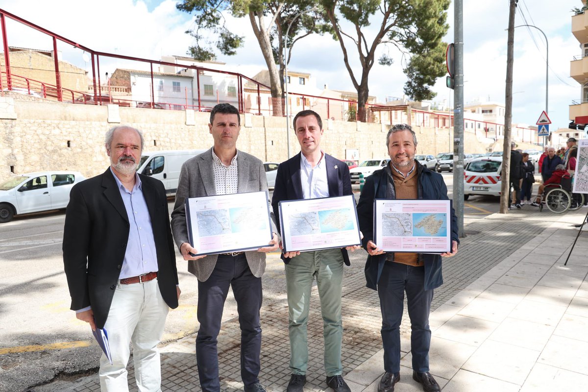 frubioaguilo's tweet photo. Presentació de la variant nord d’Artà i de la millora de l’Avinguda Costa i Llobera, amb una inversió de 6,5 Milions d’euros
@ConselldeMca @carreteresdeMca https://t.co/nJwrgBiJ0S
