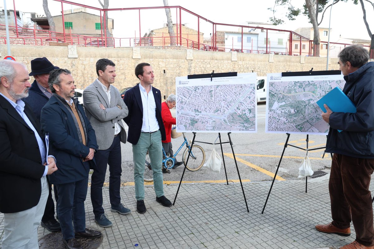 frubioaguilo's tweet photo. Presentació de la variant nord d’Artà i de la millora de l’Avinguda Costa i Llobera, amb una inversió de 6,5 Milions d’euros
@ConselldeMca @carreteresdeMca https://t.co/nJwrgBiJ0S