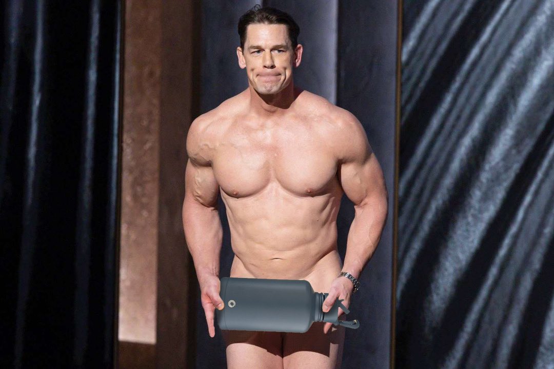 onegreenbottle's tweet photo. Thanks John Cena for using onegreenbottle to stay modest at the 96th academy awards 😌

#Oscar #JohnCena #Oscar2024 https://t.co/jmKRsItzho