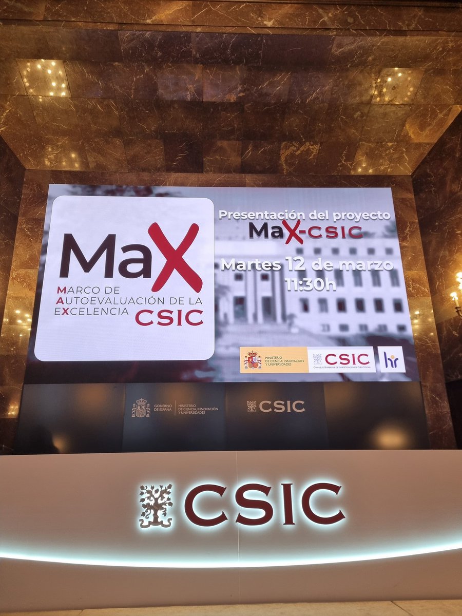 IQAC_CSIC's tweet photo. El director del @IQAC_CSIC, Jesús Joglar, recoge el Sello de Excelencia ASPIRA-MaX Josefa Barba que ha recibido nuestro centro en el Programa #MaX_CSIC.
Este proyecto es una iniciativa para promover la excelencia científica de centros y unidades del @CSIC. https://t.co/rhajd5xpj8