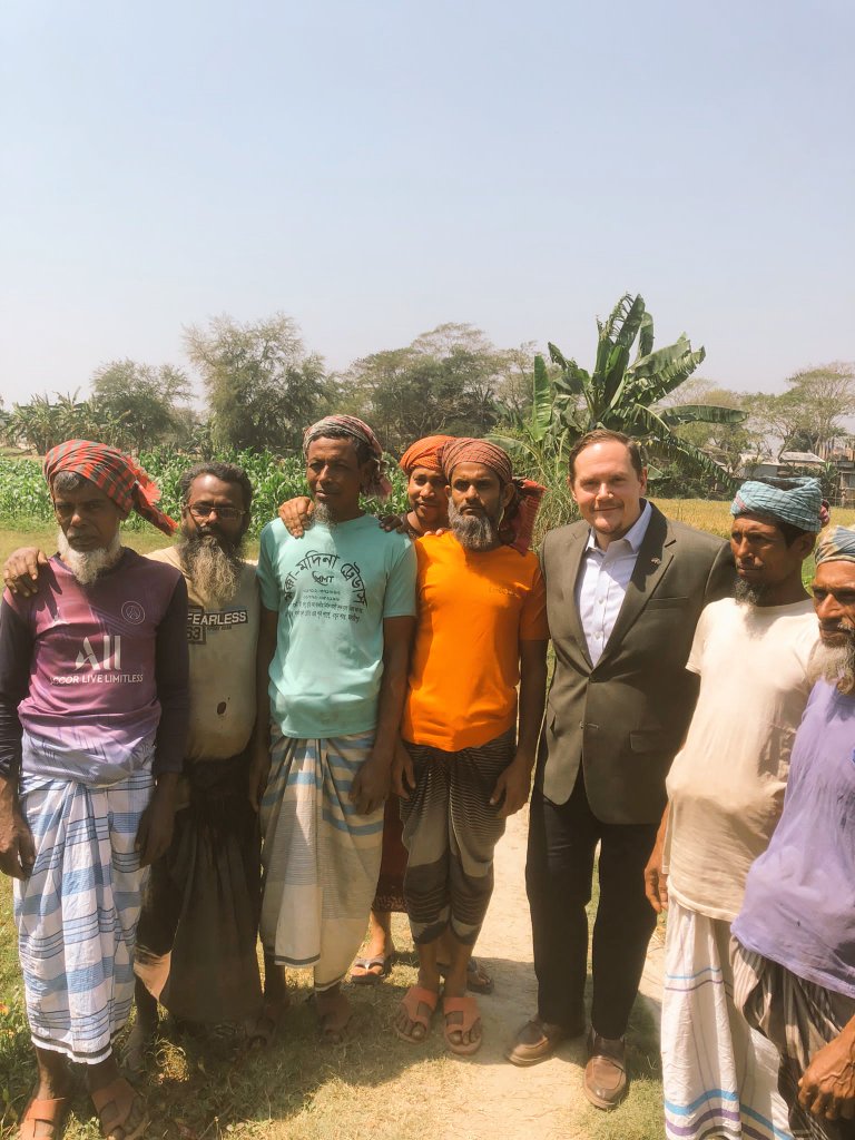 JRJanowski85's tweet photo. #jute once was the backbone of 🇧🇩 export economy, then it went out of fashion - now it has become a trendy, multi-purpose, sustainable, enduring fibre again - it is even used in 🇩🇪 luxury 🚘 - when you marvel at these cars, think about how Bangladesh is a part of them! https://t.co/tGeFoMqaAs