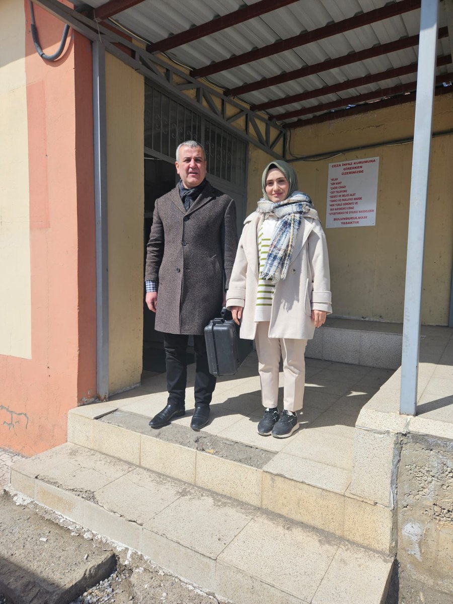 BitlisNufus's tweet photo. Bitlis İl Nüfus ve Vatandaşlık Müdürlüğü olarak Bitlis E Tipi Kapalı Cezaevinde bulunan mahkumların yeni kimlik kartı başvurularını aldık. @TCNufus @BitlisValiligi @gulmez_rauf https://t.co/LcaTXL1rWj