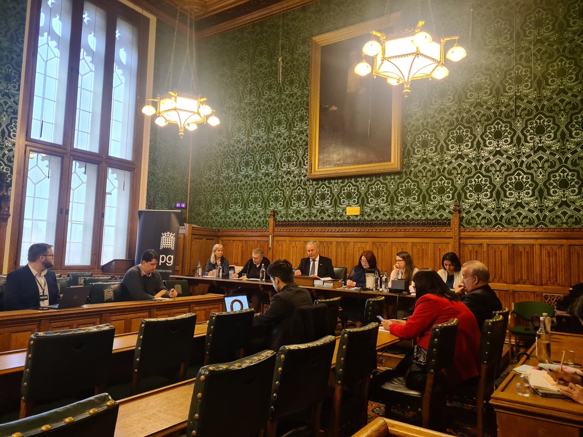 We've started our emergency meeting on the Criminal Justice Bill & its impact on homelessness as currently drafted. We have a brilliant panel of experts from health, a local authority perspective and with lived experience, alongside our fab co-chairs @BobBlackman @PaulaBarkerMP