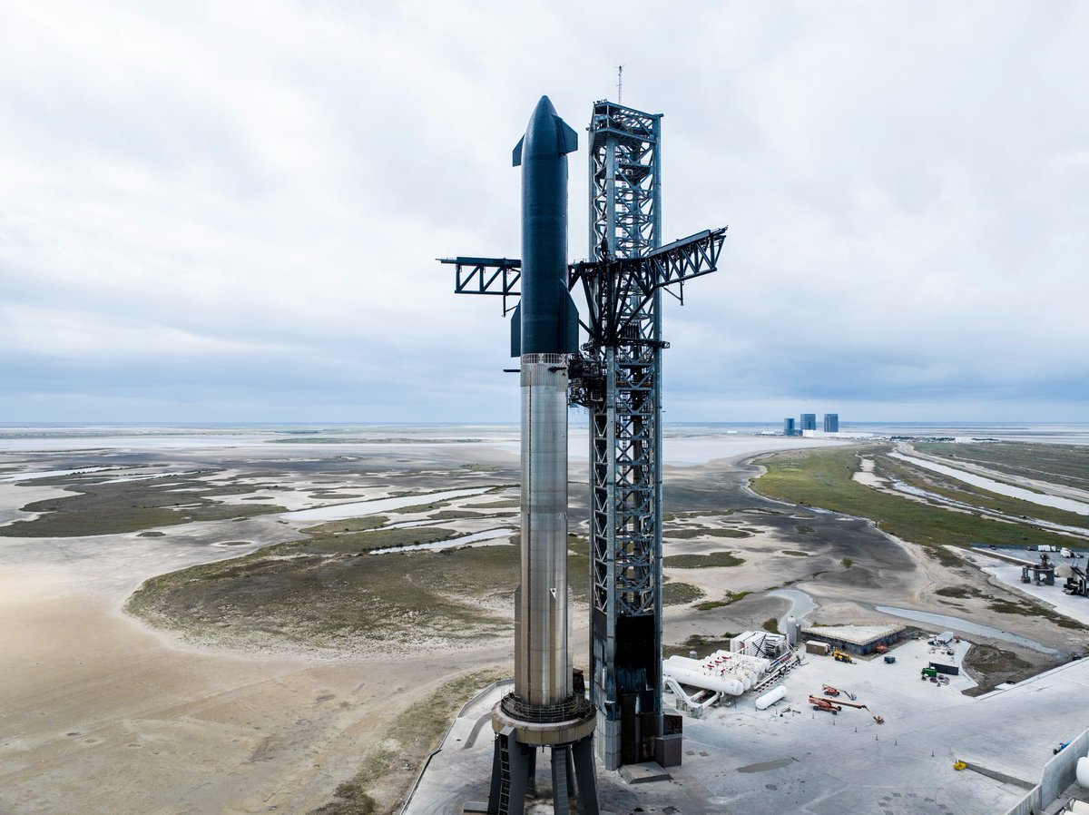 Everything SpaceX tweet media