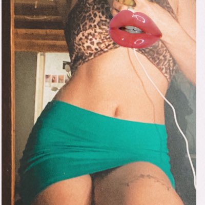 DeessePrune's tweet photo. #NouvellePhotoDeProfil https://t.co/xcNpNlbZcl